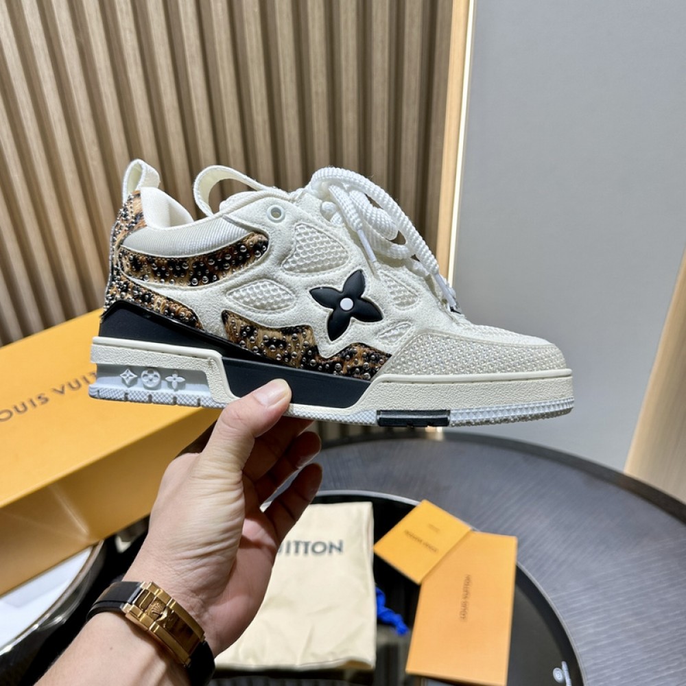 L0uis V*1t*on Sneaker - LL042