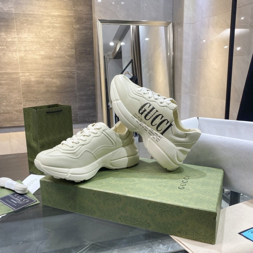 G*u*i1 sneakers gu015