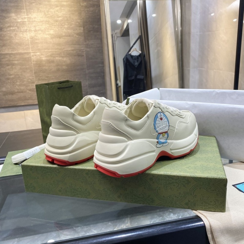 G*u*i1 sneakers gu011