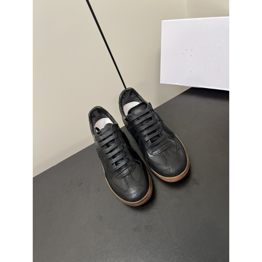 ma*s*n Ma*i*la sneakers mm023