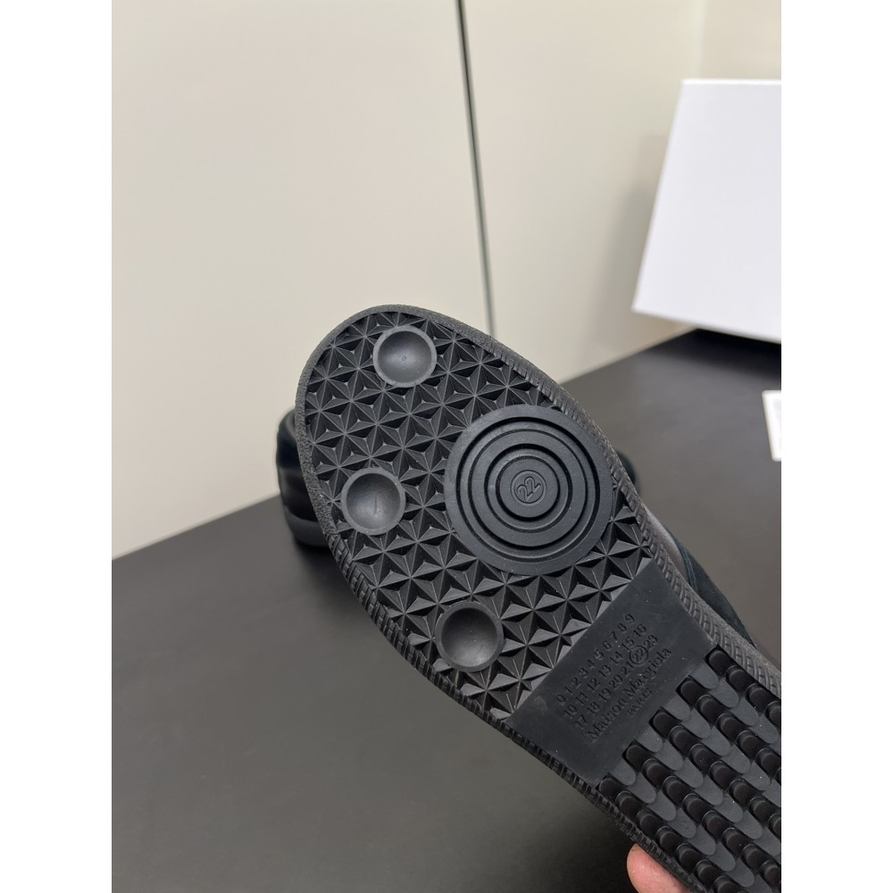 ma*s*n Ma*i*la sneakers mm017