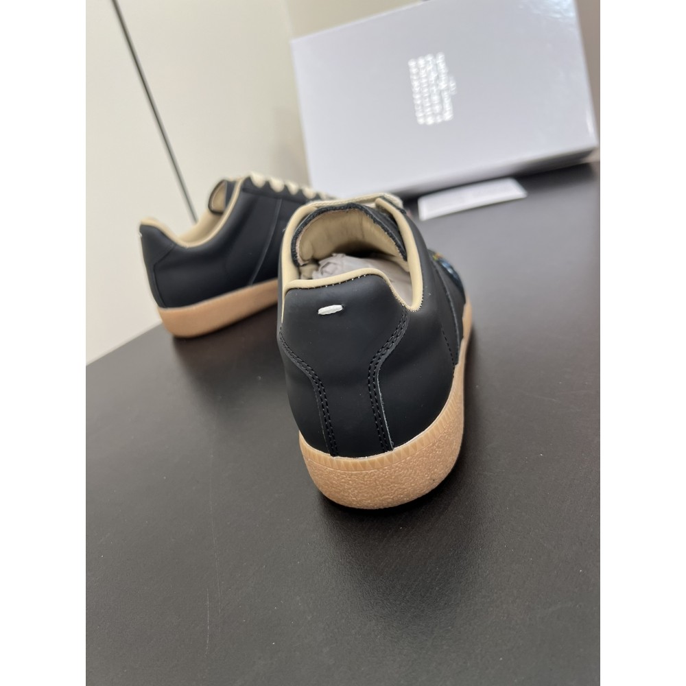 ma*s*n Ma*i*la sneakers mm012