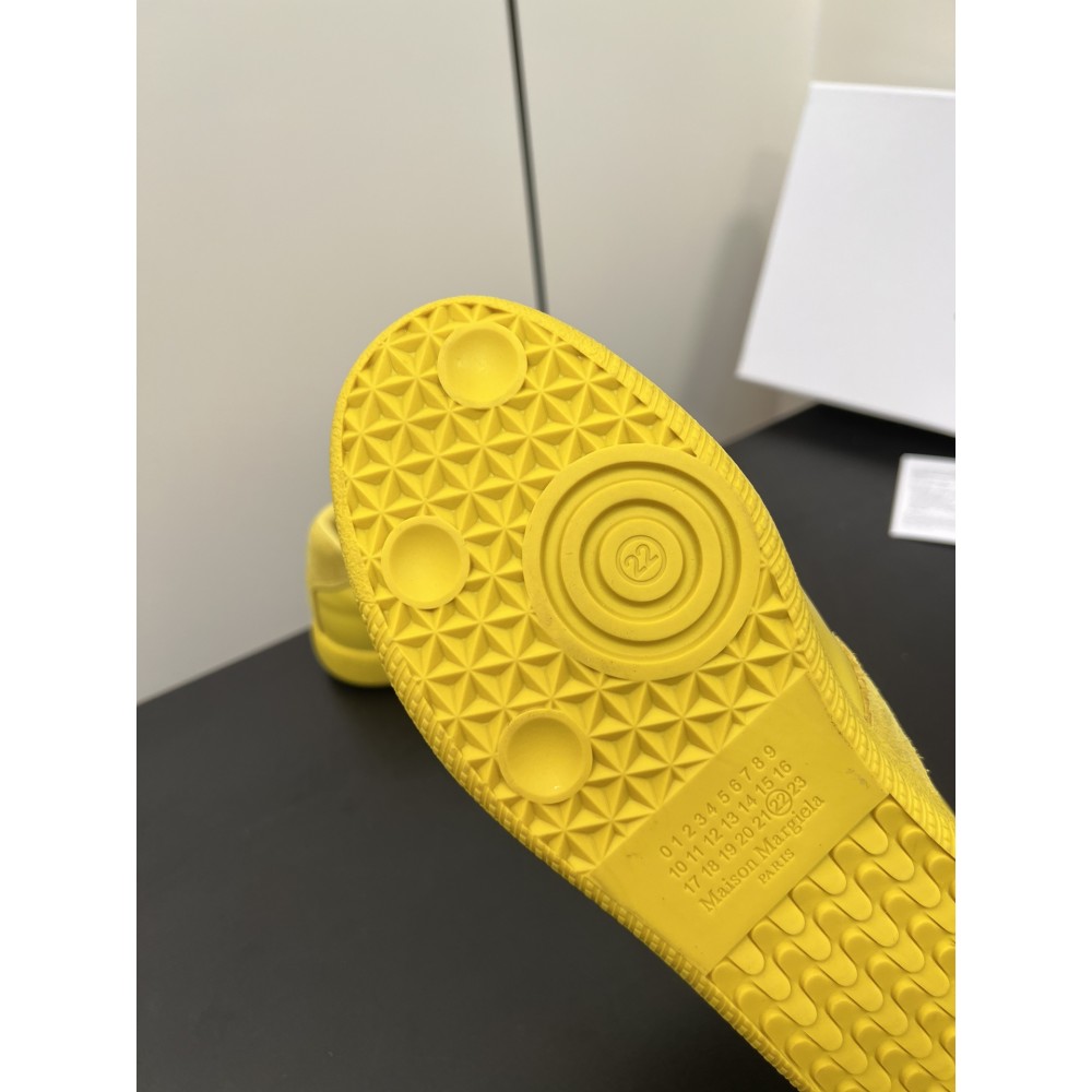 ma*s*n Ma*i*la sneakers mm009