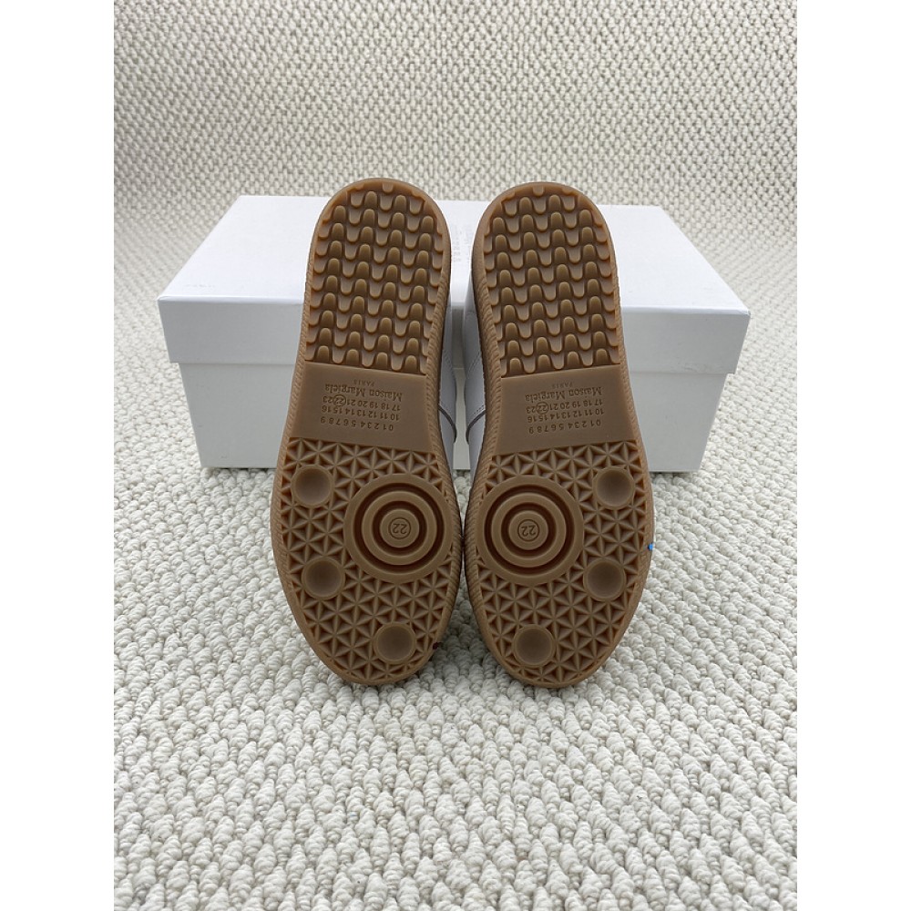 ma*s*n Ma*i*la sneakers mm001