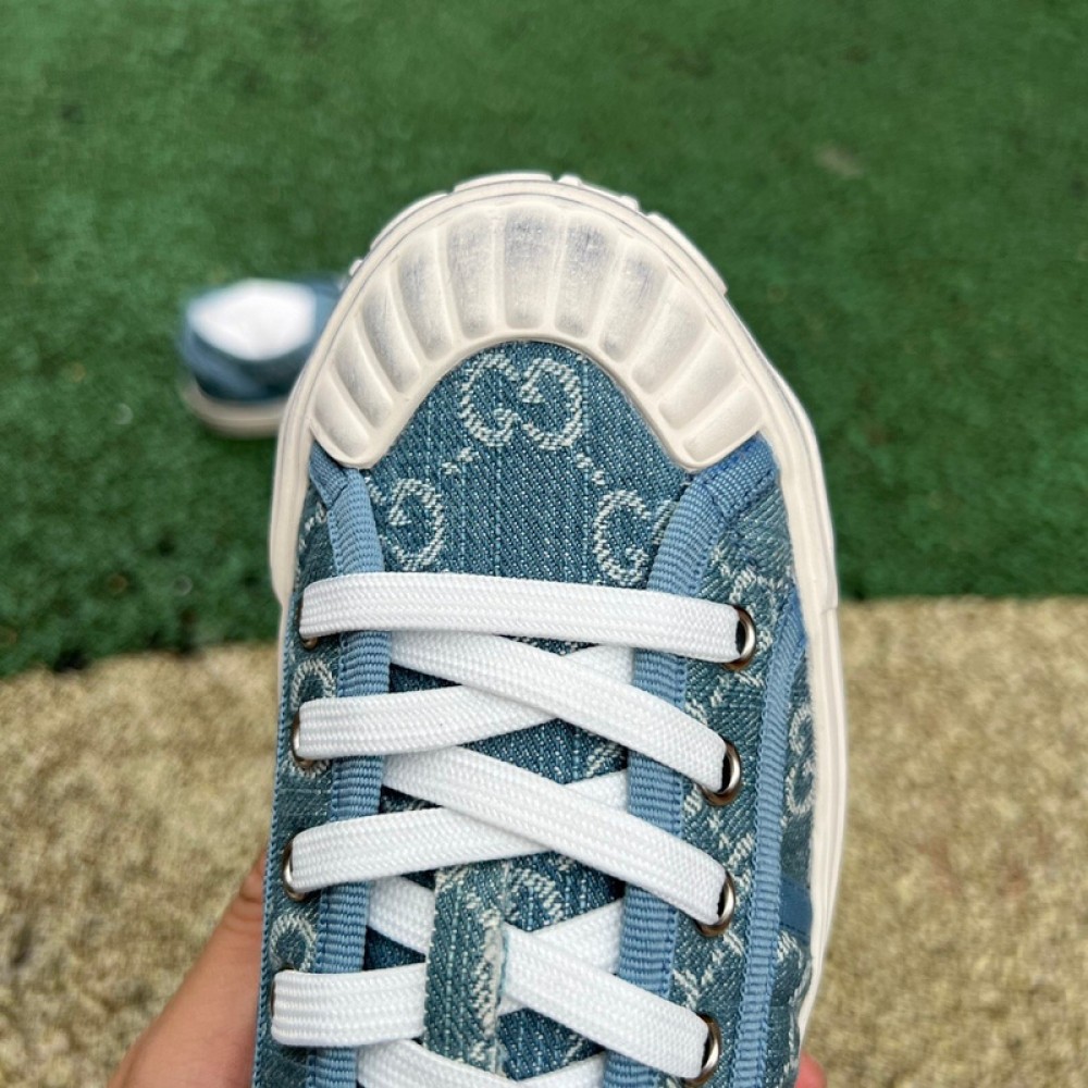 G*u*i1 sneakers