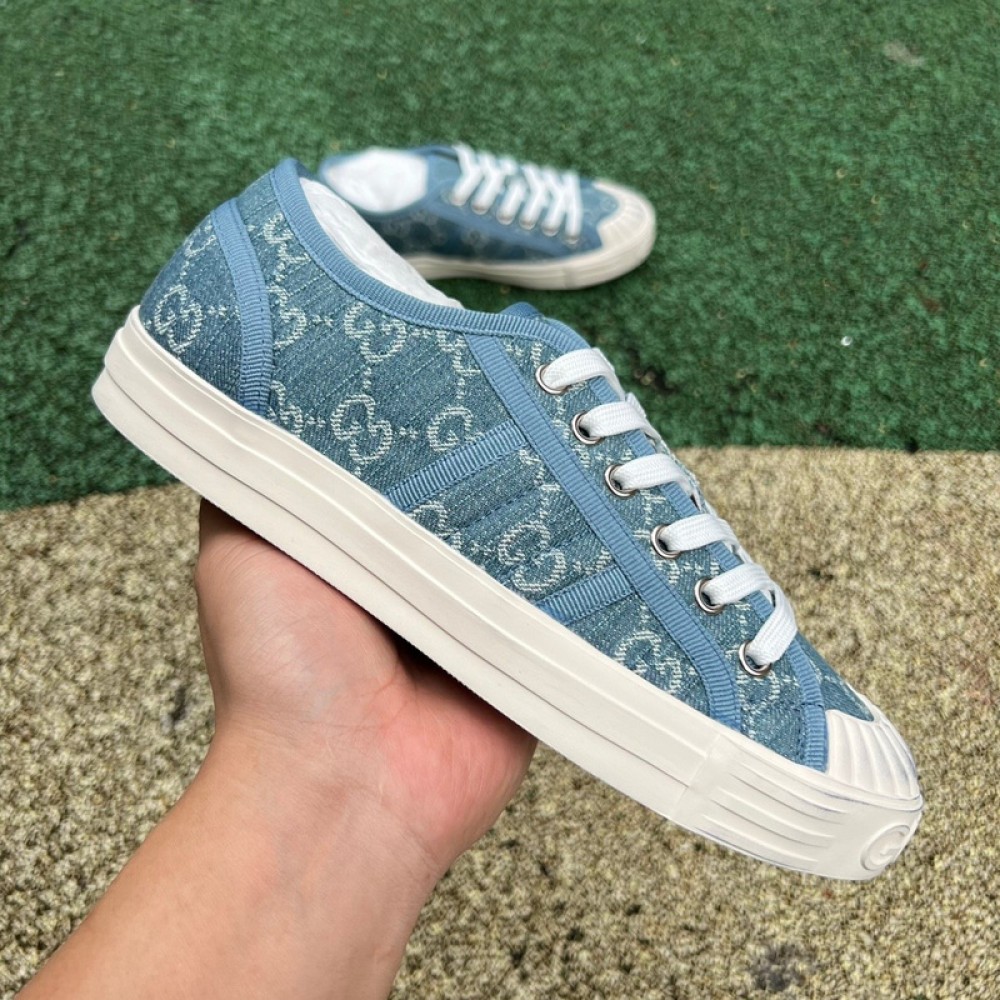 G*u*i1 sneakers