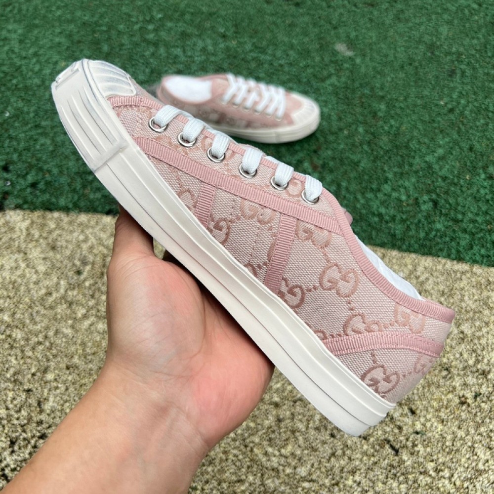 G*u*i1 sneakers