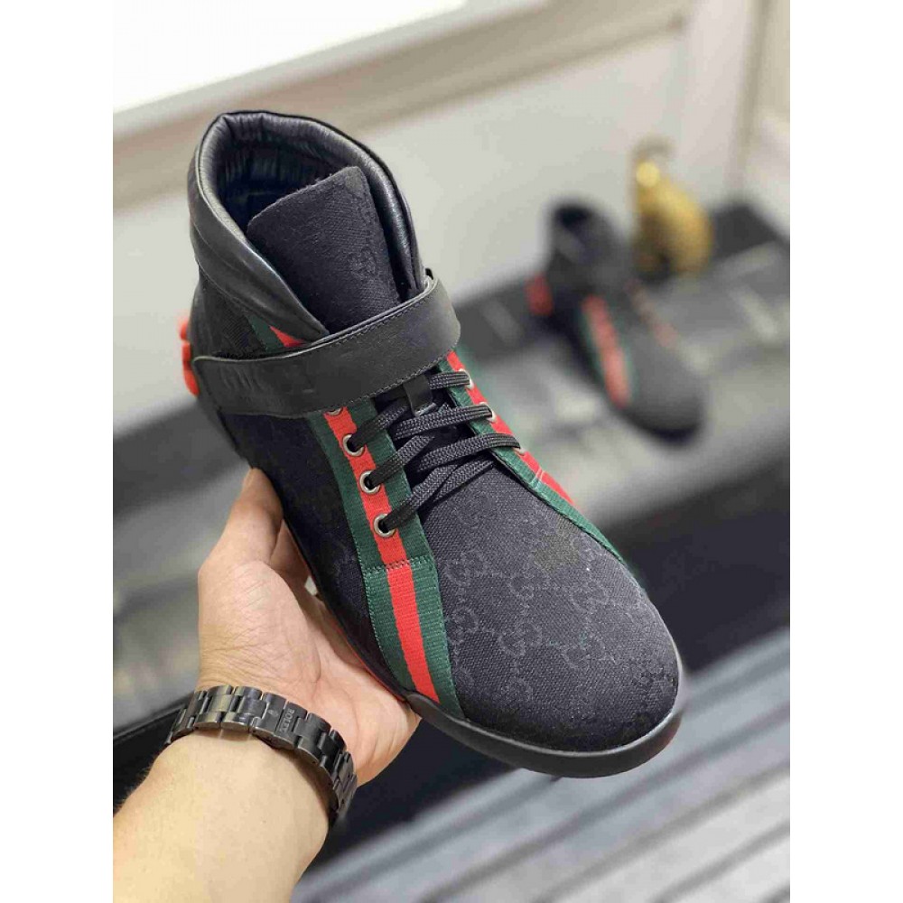 G*u*i1 sneakers