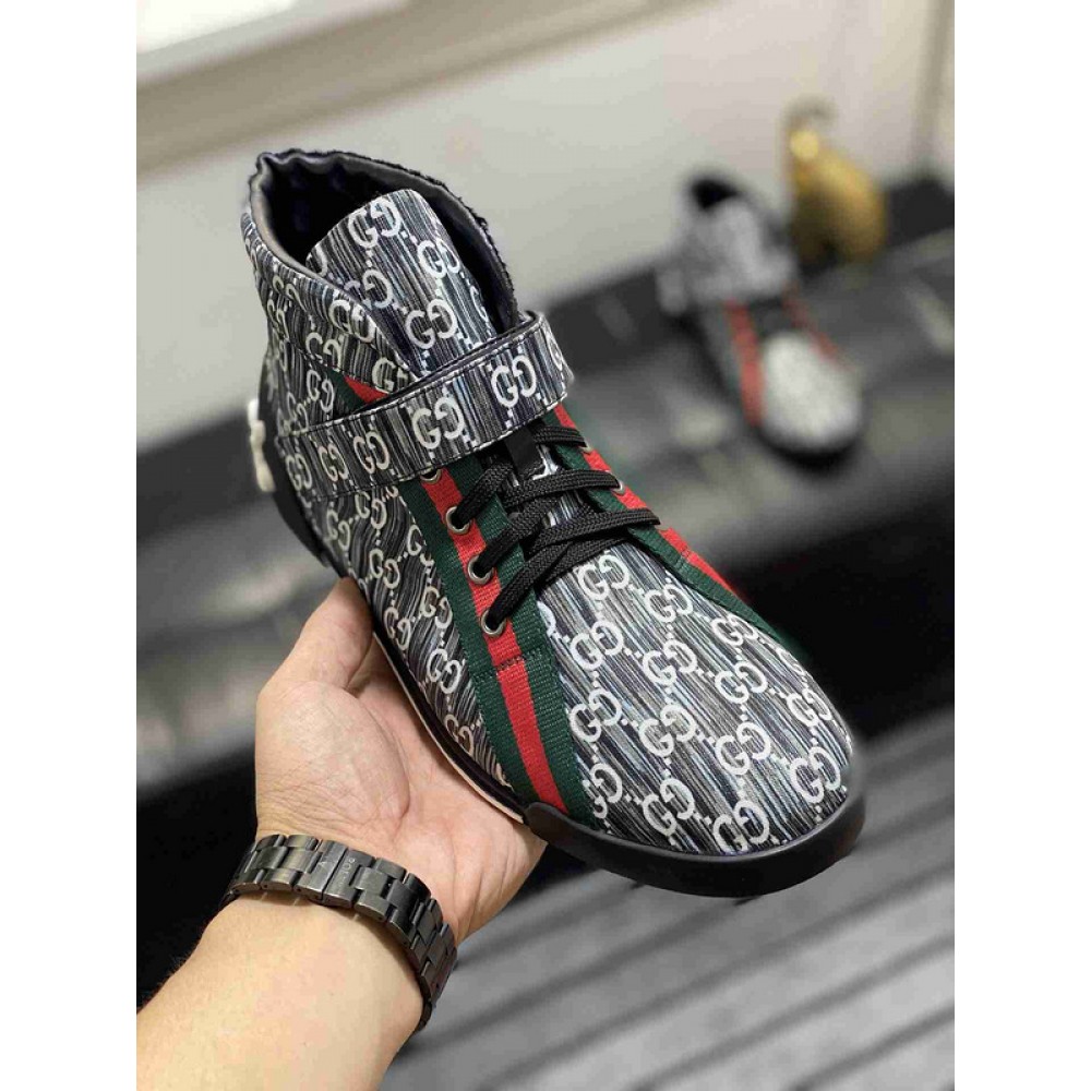 G*u*i1 sneakers