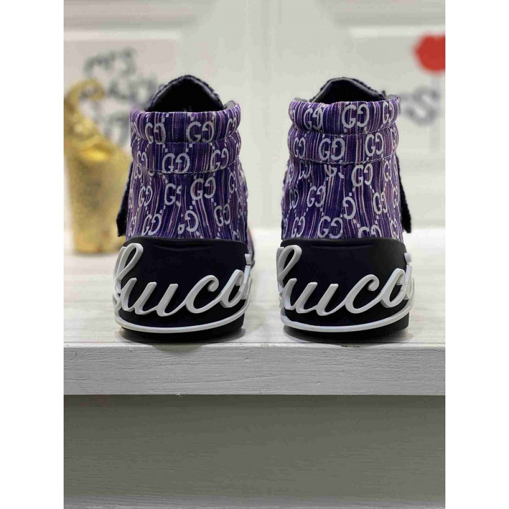 G*u*i1 sneakers