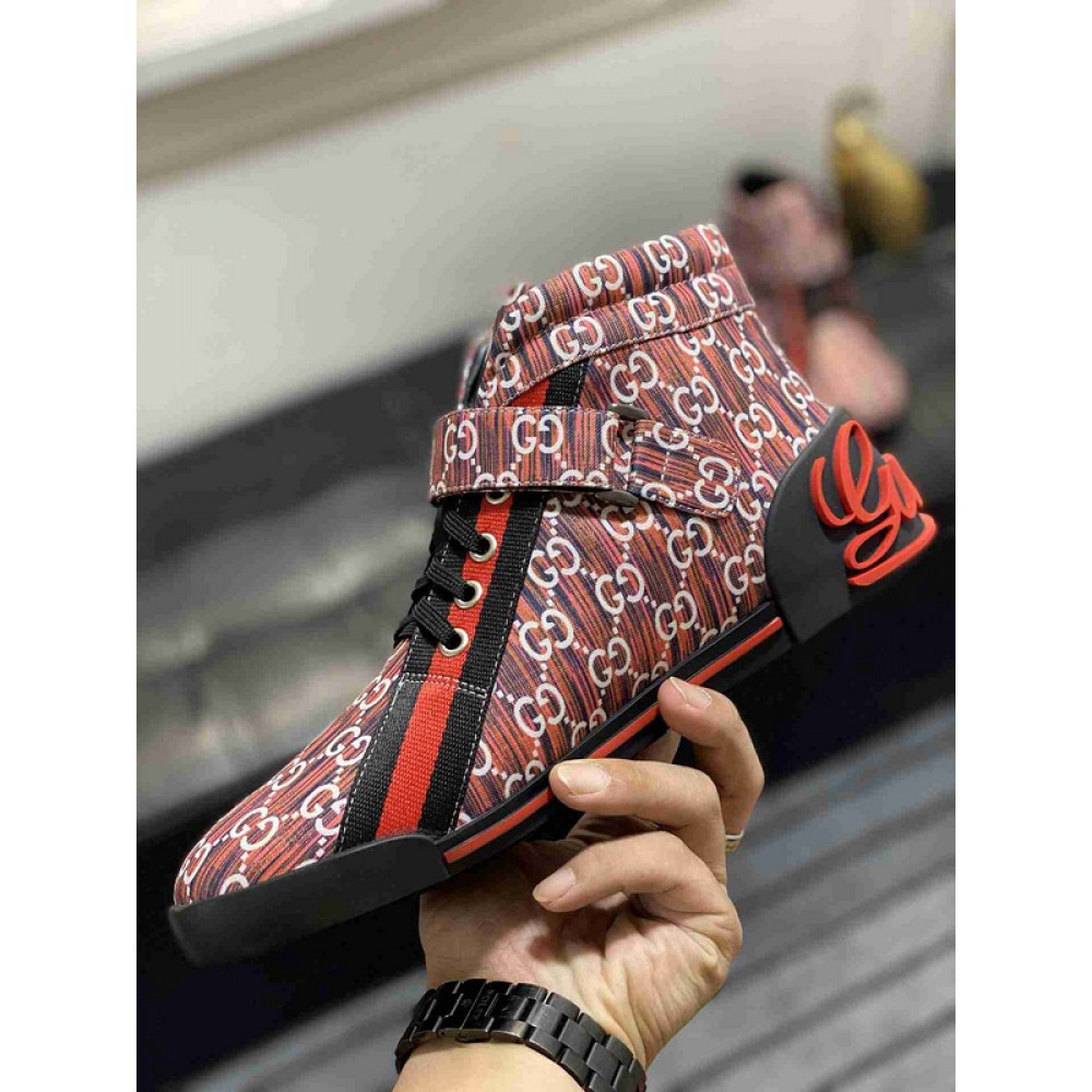 G*u*i1 sneakers