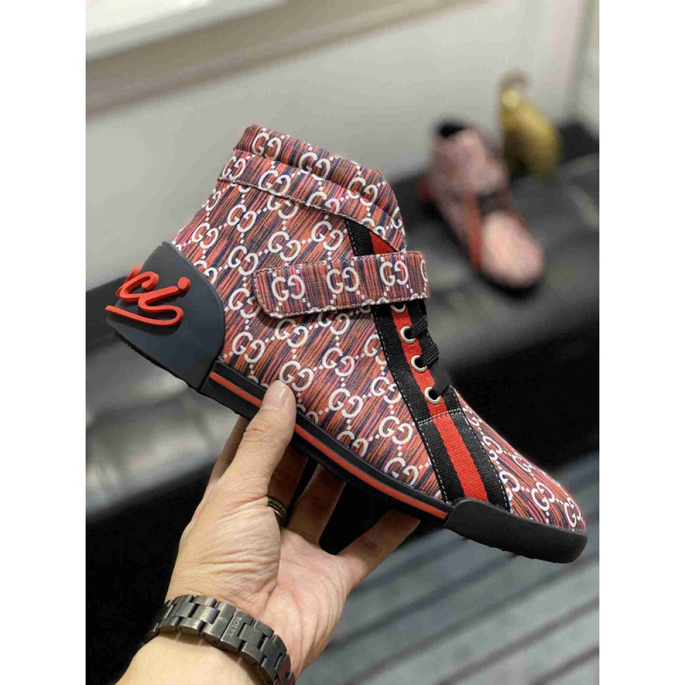 G*u*i1 sneakers
