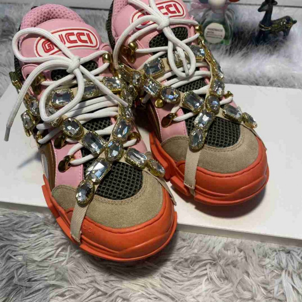 G*u*i1 sneakers