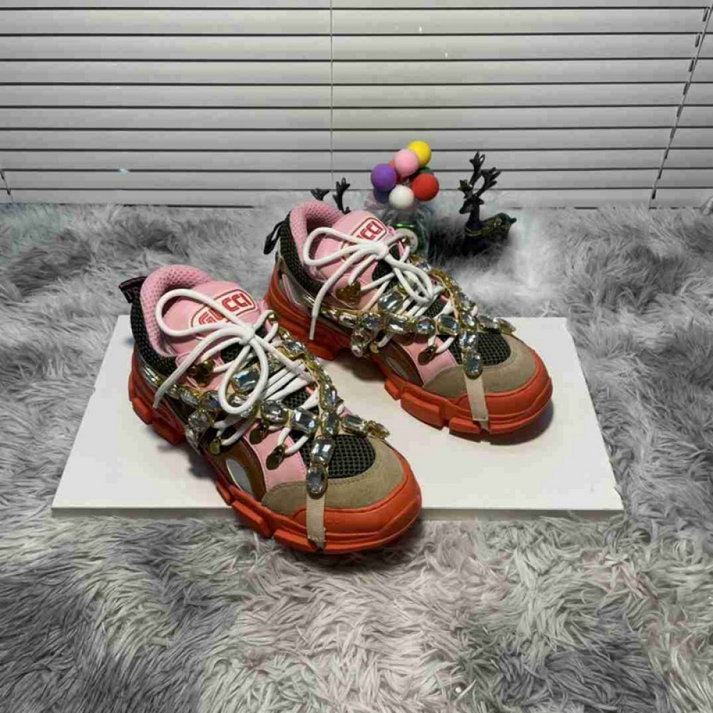 G*u*i1 sneakers