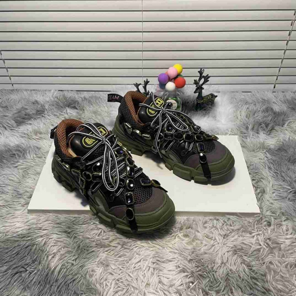 G*u*i1 sneakers