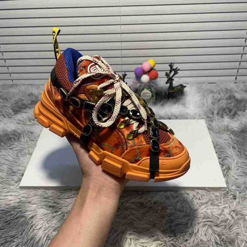 G*u*i1 sneakers