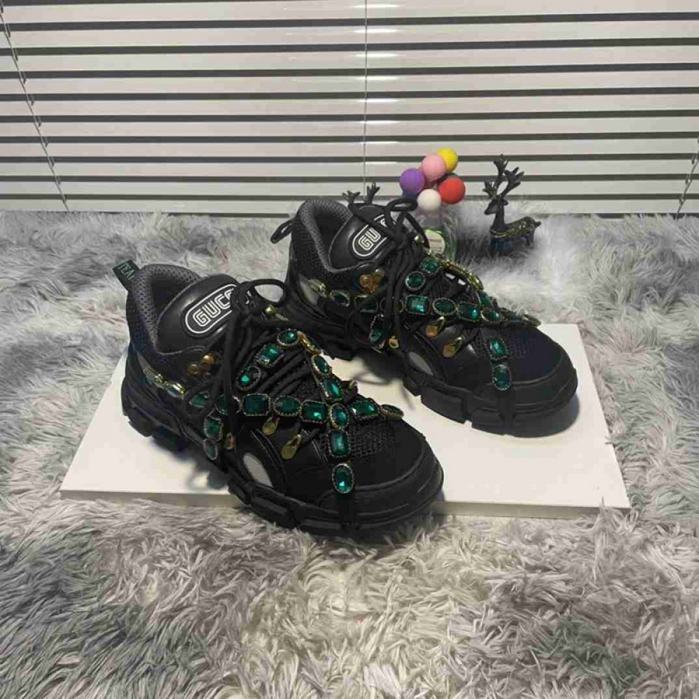 G*u*i1 sneakers