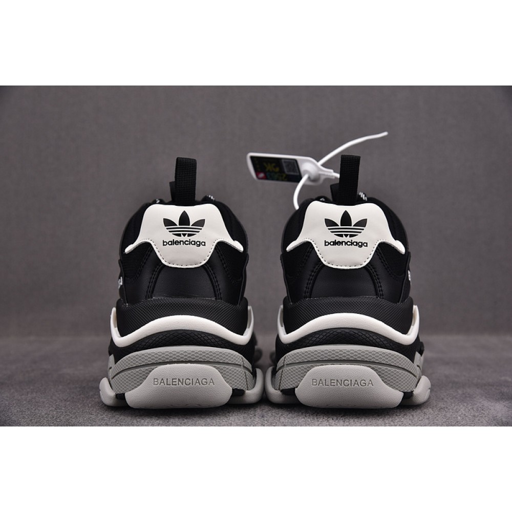 Ba*len*cia*ga triple s sneakers
