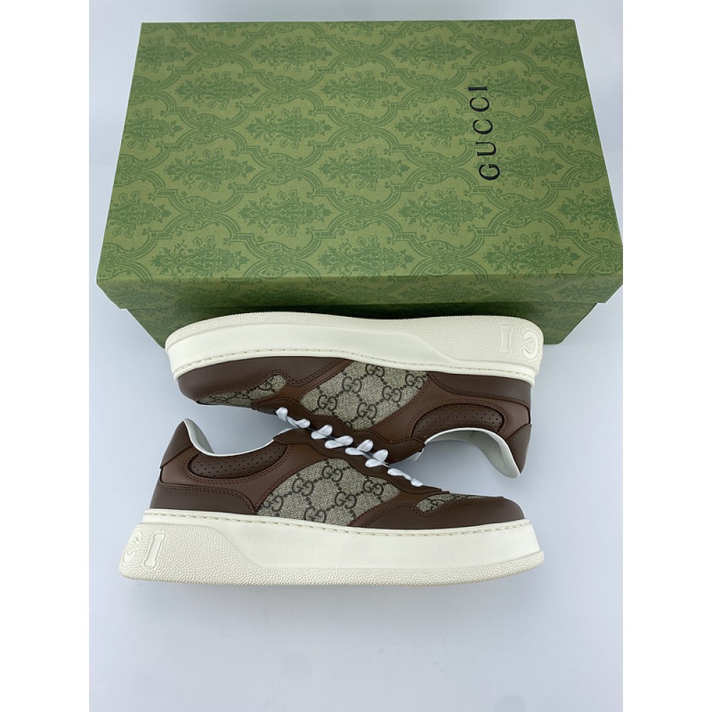G*u*i1 sneakers