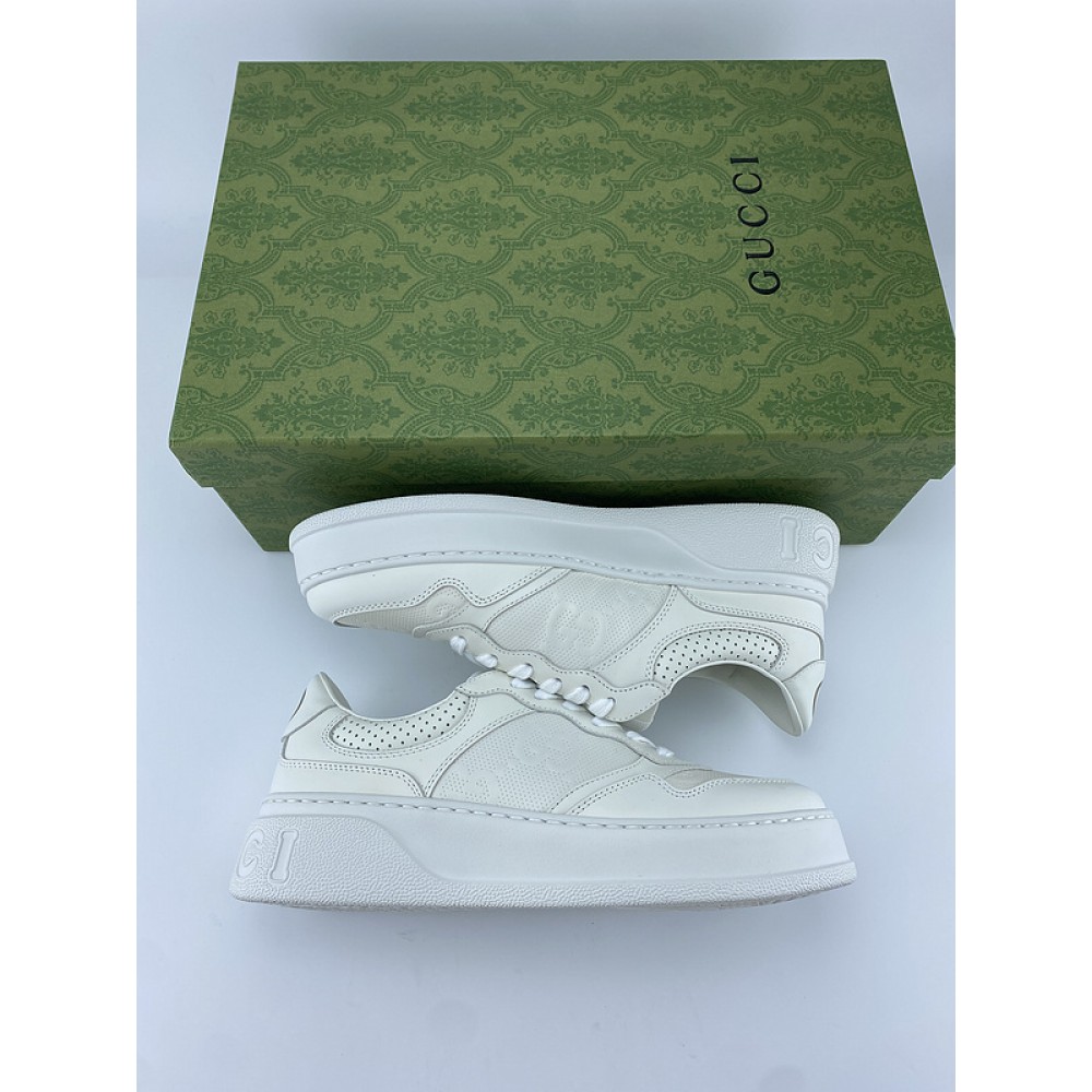 G*u*i1 sneakers