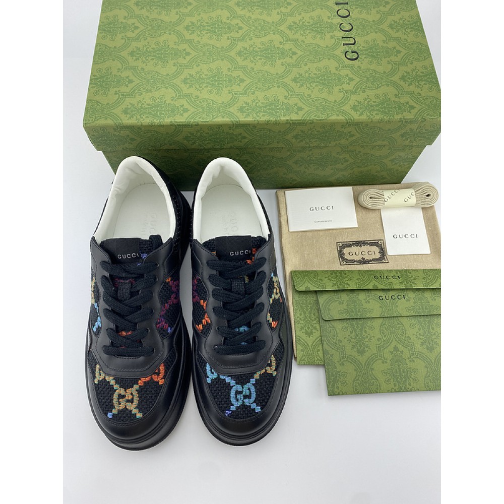 G*u*i1 sneakers