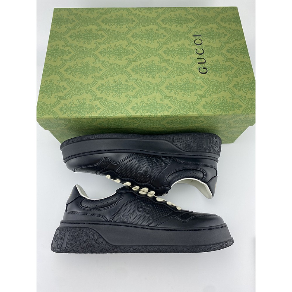 G*u*i1 sneakers