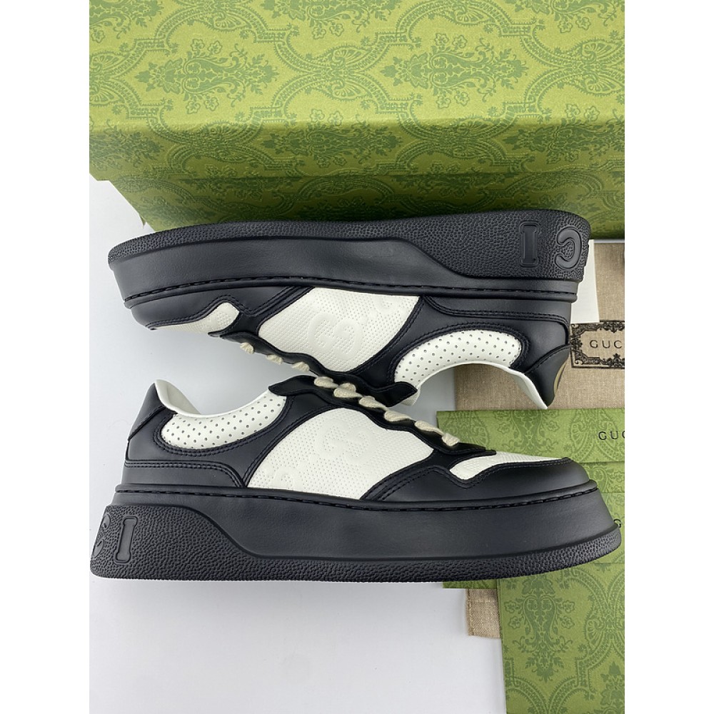 G*u*i1 sneakers