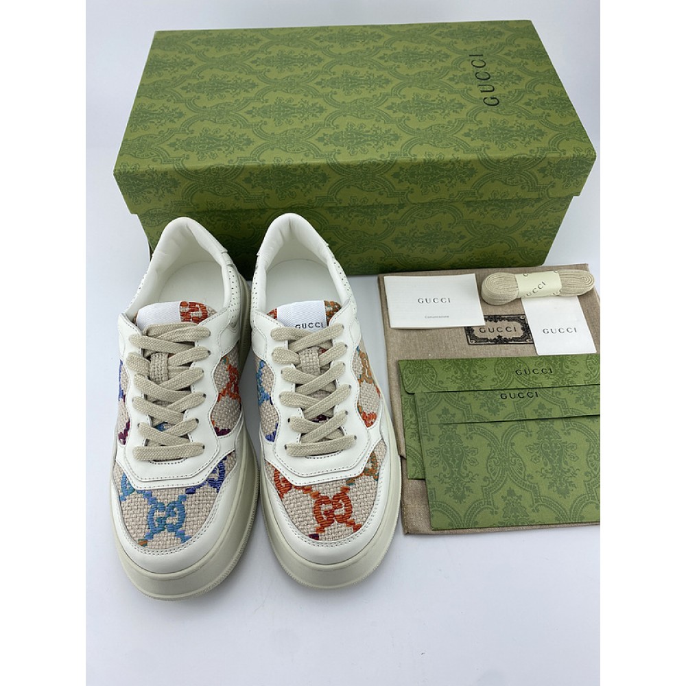 G*u*i1 sneakers