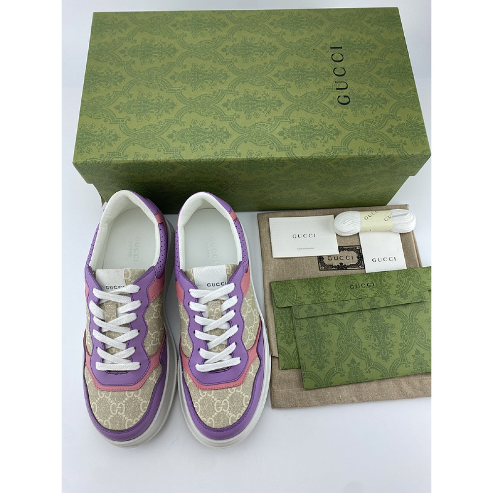 G*u*i1 sneakers