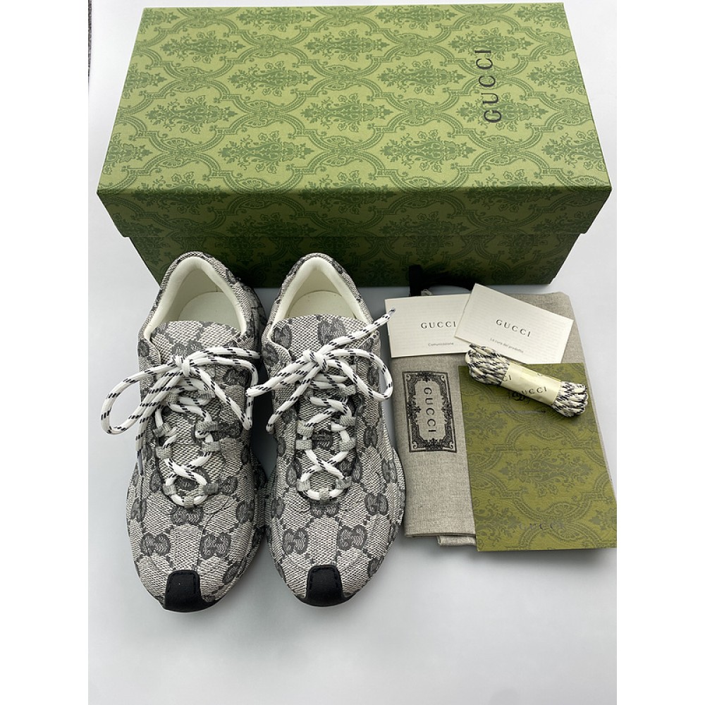 G*u*i1 sneakers