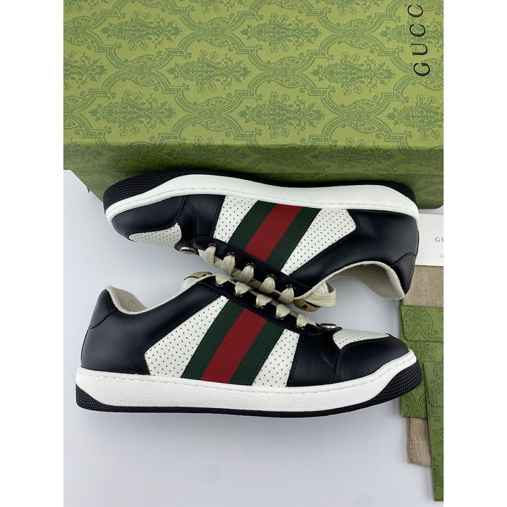 G*u*i1 sneakers