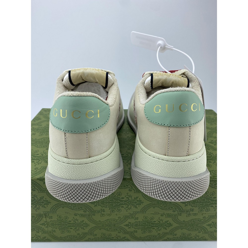 G*u*i1 sneakers