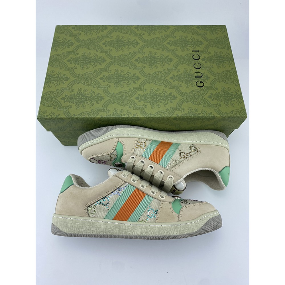 G*u*i1 sneakers