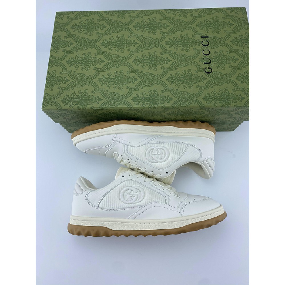 G*u*i1 sneakers